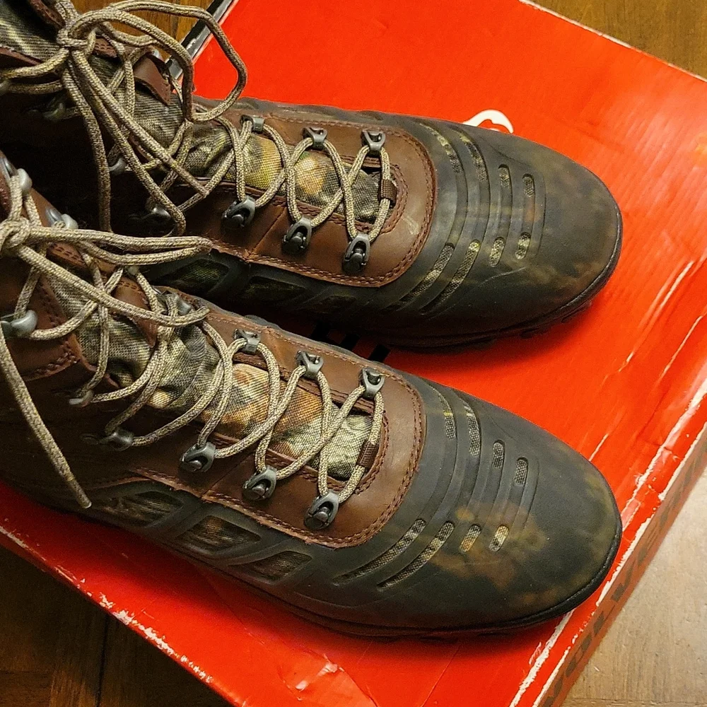 New Wolverine 9" Waterproof Boots - Picture 4 of 4